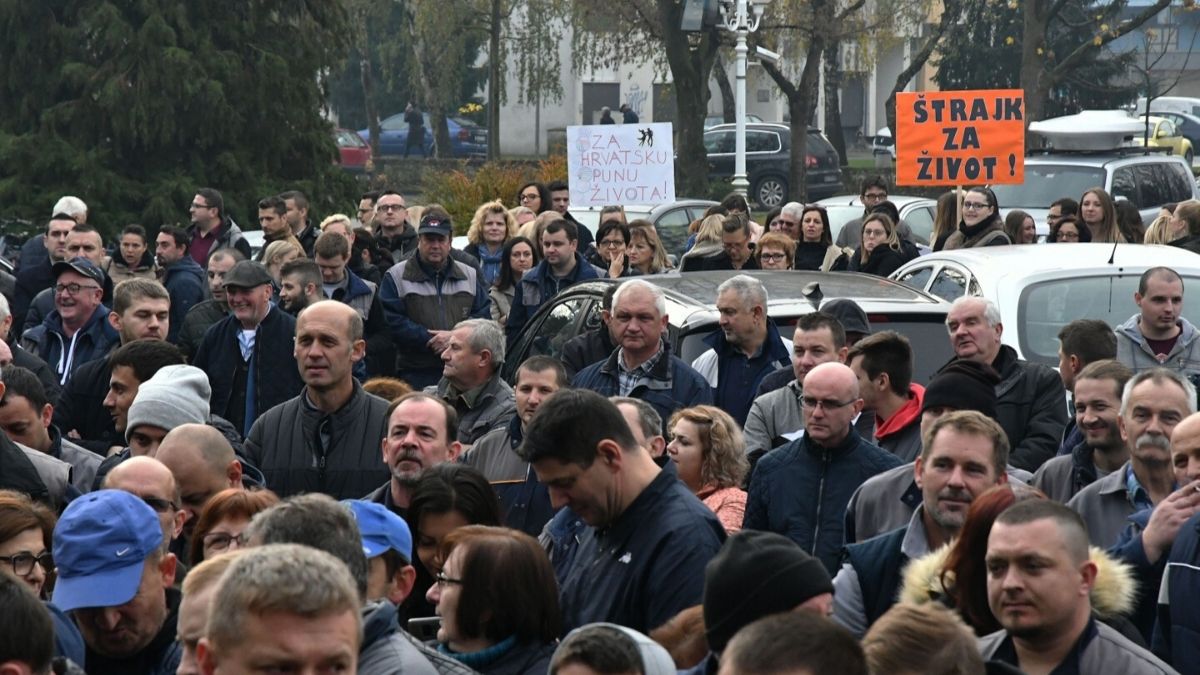Radnici Đure Đakovića opet u štrajku: "Krši im se ustavno pravo na plaću"